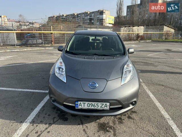 Серый Ниссан Лиф, объемом двигателя 0 л и пробегом 90 тыс. км за 6900 $, фото 2 на Automoto.ua