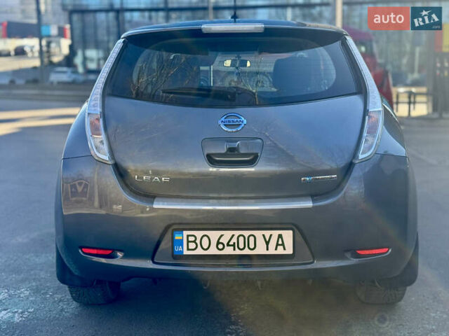 Серый Ниссан Лиф, объемом двигателя 0 л и пробегом 76 тыс. км за 8200 $, фото 18 на Automoto.ua