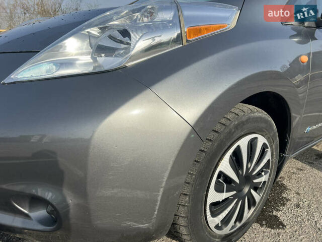 Серый Ниссан Лиф, объемом двигателя 0 л и пробегом 90 тыс. км за 6900 $, фото 9 на Automoto.ua