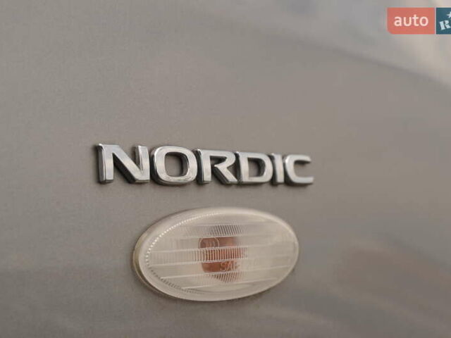 Серый Ниссан Лиф, объемом двигателя 0 л и пробегом 99 тыс. км за 6650 $, фото 41 на Automoto.ua