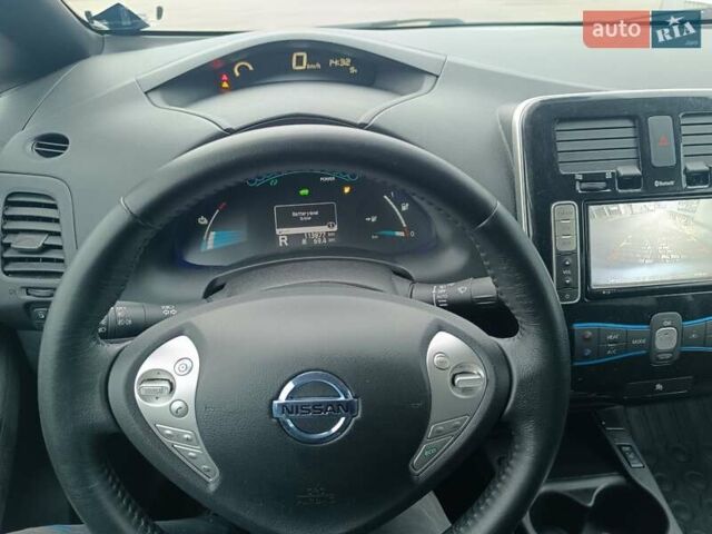 Серый Ниссан Лиф, объемом двигателя 0 л и пробегом 100 тыс. км за 6450 $, фото 31 на Automoto.ua