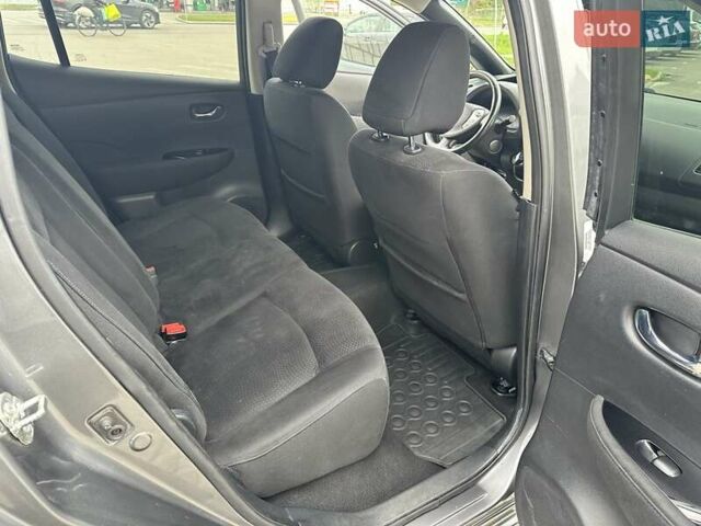 Серый Ниссан Лиф, объемом двигателя 0 л и пробегом 126 тыс. км за 7450 $, фото 23 на Automoto.ua