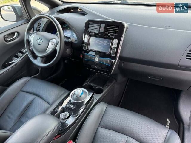 Серый Ниссан Лиф, объемом двигателя 0 л и пробегом 93 тыс. км за 6500 $, фото 4 на Automoto.ua