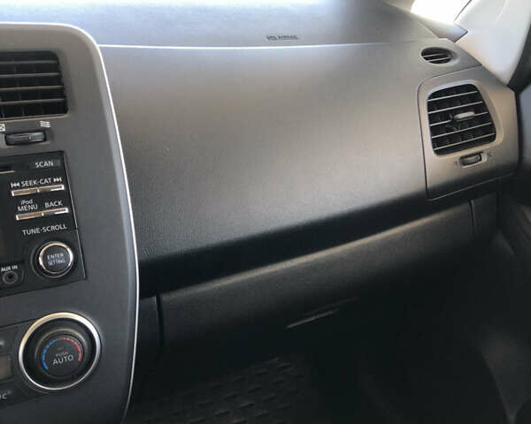 Серый Ниссан Лиф, объемом двигателя 0 л и пробегом 159 тыс. км за 6200 $, фото 24 на Automoto.ua