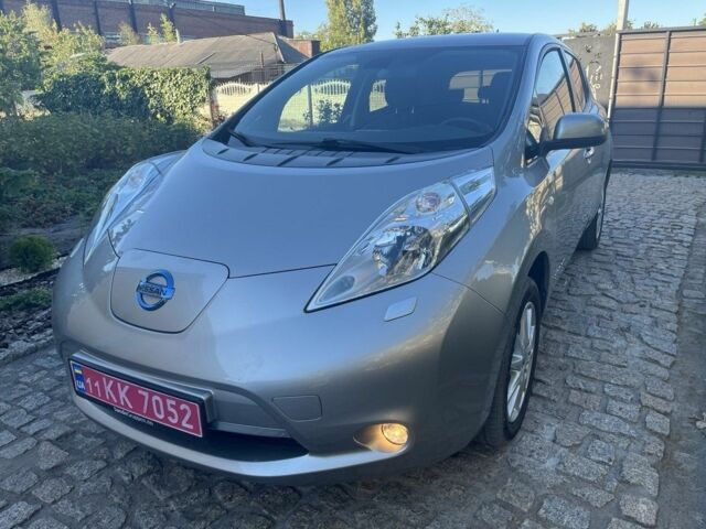 Серый Ниссан Лиф, объемом двигателя 0 л и пробегом 122 тыс. км за 7800 $, фото 1 на Automoto.ua