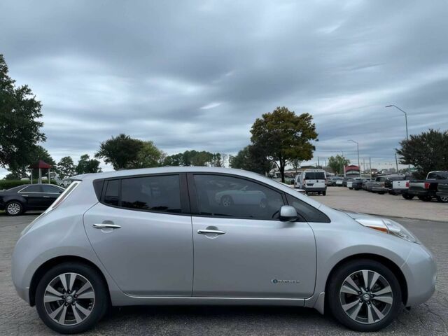 Серый Ниссан Лиф, объемом двигателя 0 л и пробегом 79 тыс. км за 6300 $, фото 6 на Automoto.ua