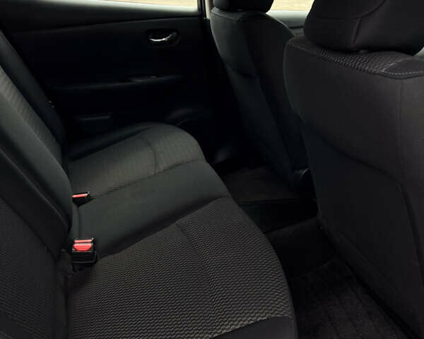 Серый Ниссан Лиф, объемом двигателя 0 л и пробегом 105 тыс. км за 11900 $, фото 18 на Automoto.ua