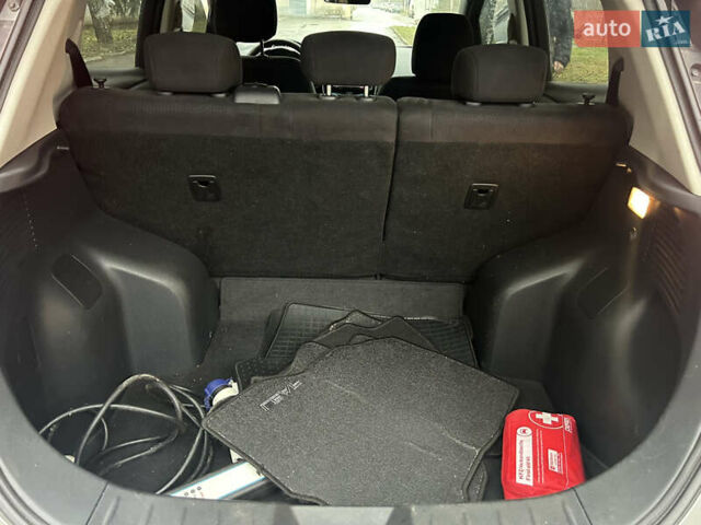 Сірий Ніссан Ліф, об'ємом двигуна 0 л та пробігом 111 тис. км за 8100 $, фото 14 на Automoto.ua