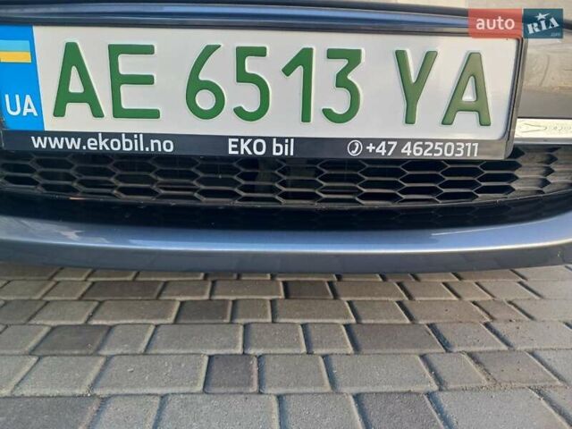 Серый Ниссан Лиф, объемом двигателя 0 л и пробегом 119 тыс. км за 7100 $, фото 65 на Automoto.ua