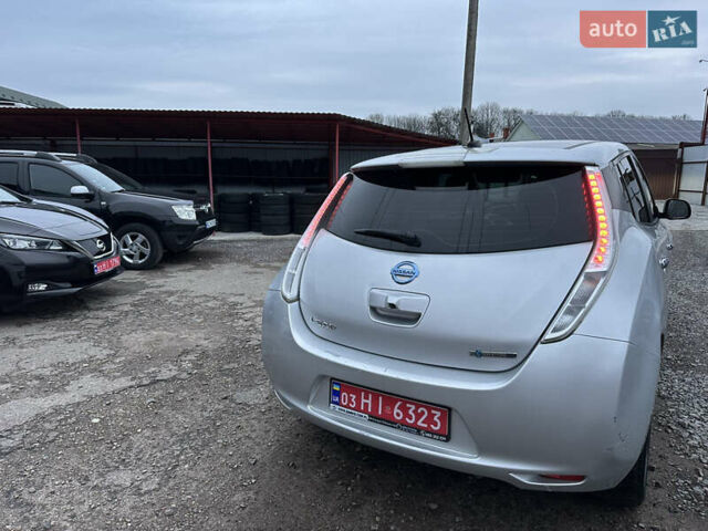 Серый Ниссан Лиф, объемом двигателя 0 л и пробегом 130 тыс. км за 5400 $, фото 9 на Automoto.ua