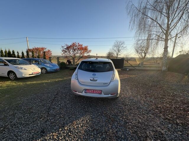 Серый Ниссан Лиф, объемом двигателя 0 л и пробегом 128 тыс. км за 6500 $, фото 14 на Automoto.ua