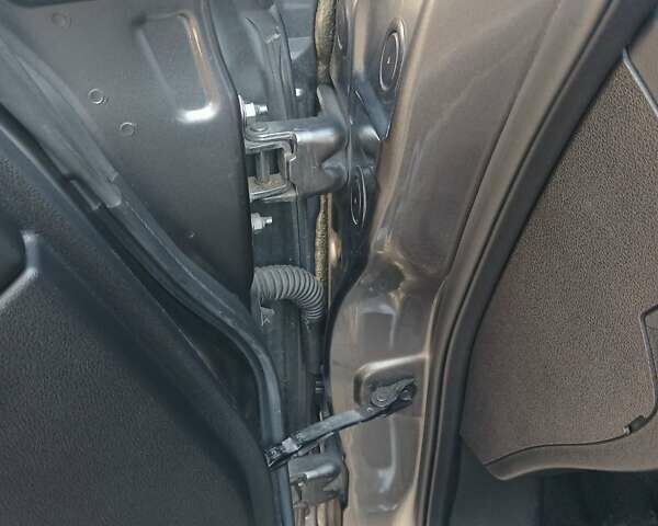 Серый Ниссан Лиф, объемом двигателя 0 л и пробегом 119 тыс. км за 7100 $, фото 34 на Automoto.ua