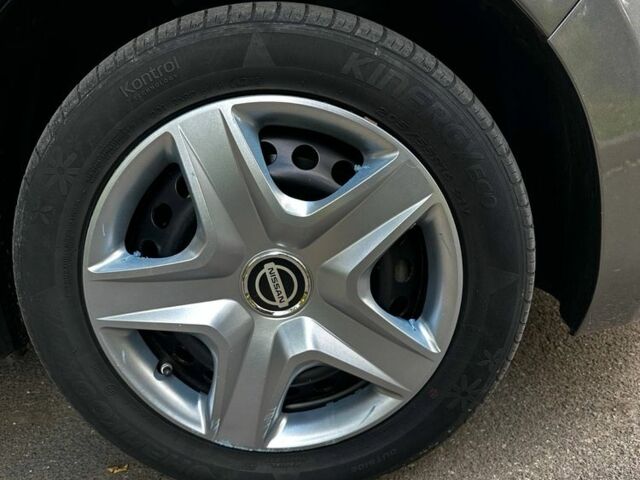 Сірий Ніссан Ліф, об'ємом двигуна 0 л та пробігом 162 тис. км за 6200 $, фото 4 на Automoto.ua