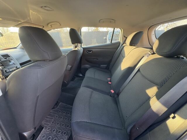 Серый Ниссан Лиф, объемом двигателя 0 л и пробегом 128 тыс. км за 6500 $, фото 16 на Automoto.ua