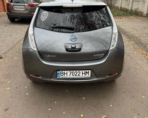 Серый Ниссан Лиф, объемом двигателя 0 л и пробегом 162 тыс. км за 7000 $, фото 13 на Automoto.ua