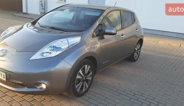 Сірий Ніссан Ліф, об'ємом двигуна 0 л та пробігом 93 тис. км за 8400 $, фото 7 на Automoto.ua