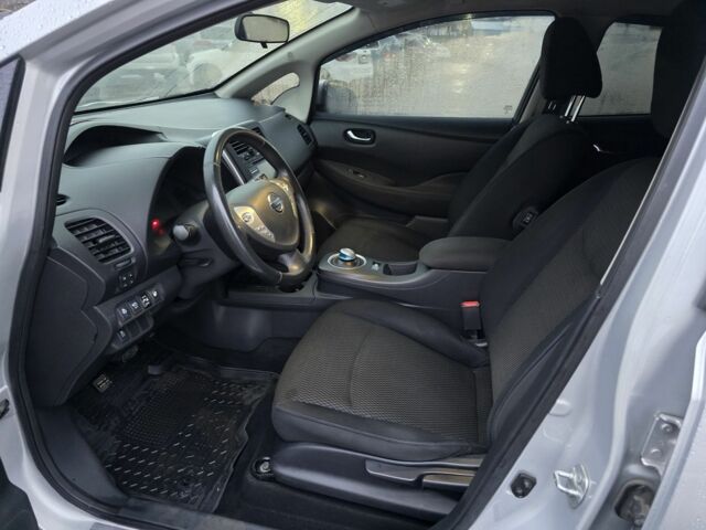 Серый Ниссан Лиф, объемом двигателя 0 л и пробегом 103 тыс. км за 6999 $, фото 9 на Automoto.ua