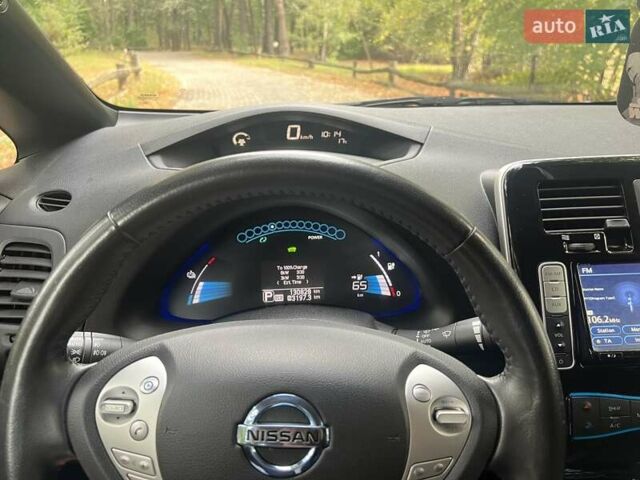 Серый Ниссан Лиф, объемом двигателя 0 л и пробегом 130 тыс. км за 9000 $, фото 15 на Automoto.ua