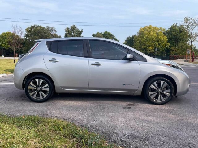 Серый Ниссан Лиф, объемом двигателя 0 л и пробегом 78 тыс. км за 2500 $, фото 5 на Automoto.ua