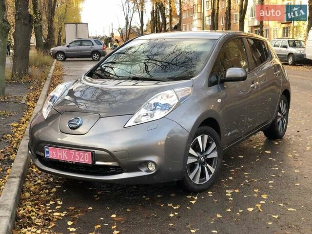 Серый Ниссан Лиф, объемом двигателя 0 л и пробегом 140 тыс. км за 7700 $, фото 8 на Automoto.ua
