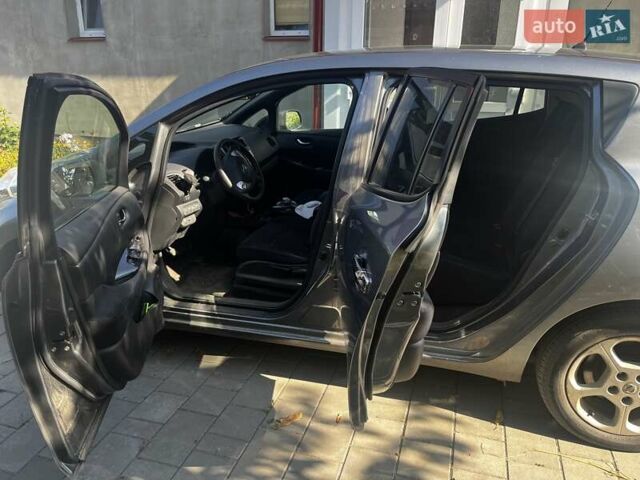 Серый Ниссан Лиф, объемом двигателя 0 л и пробегом 117 тыс. км за 7000 $, фото 4 на Automoto.ua