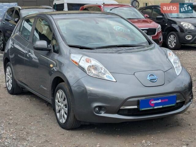 Серый Ниссан Лиф, объемом двигателя 0 л и пробегом 75 тыс. км за 8900 $, фото 6 на Automoto.ua