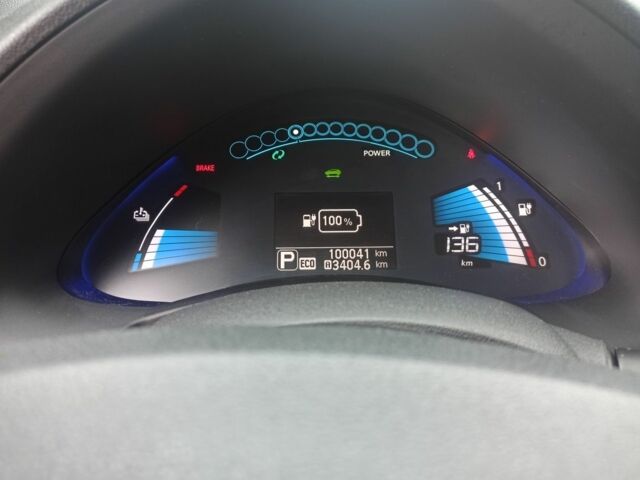 Серый Ниссан Лиф, объемом двигателя 0 л и пробегом 100 тыс. км за 7700 $, фото 7 на Automoto.ua