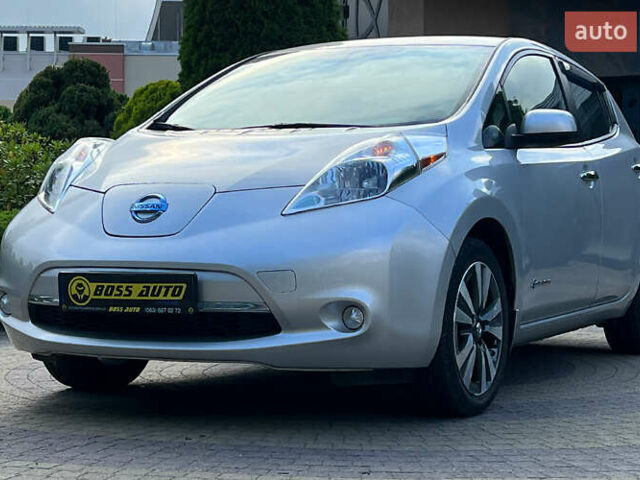 Серый Ниссан Лиф, объемом двигателя 0 л и пробегом 100 тыс. км за 8300 $, фото 2 на Automoto.ua