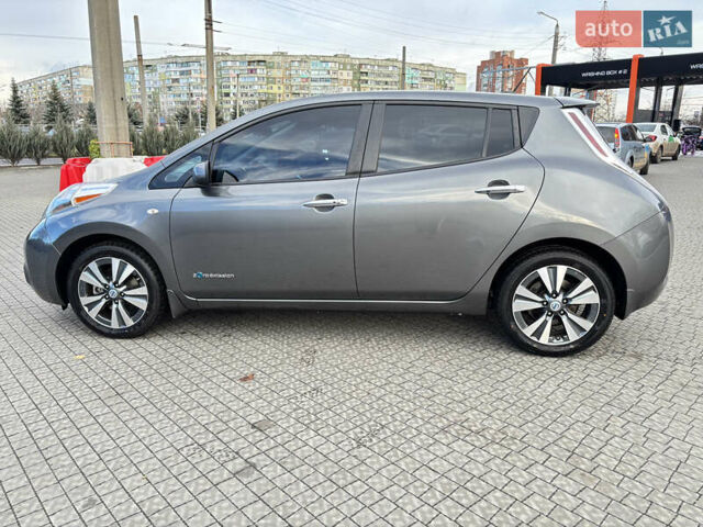 Серый Ниссан Лиф, объемом двигателя 0 л и пробегом 65 тыс. км за 9000 $, фото 2 на Automoto.ua