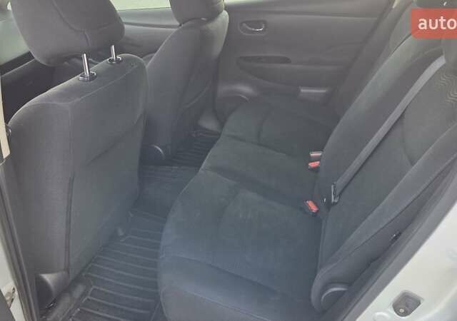 Сірий Ніссан Ліф, об'ємом двигуна 0 л та пробігом 110 тис. км за 7700 $, фото 20 на Automoto.ua