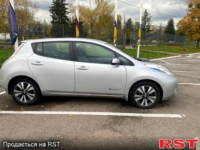 Серый Ниссан Лиф, объемом двигателя 80 л и пробегом 140 тыс. км за 7400 $, фото 3 на Automoto.ua