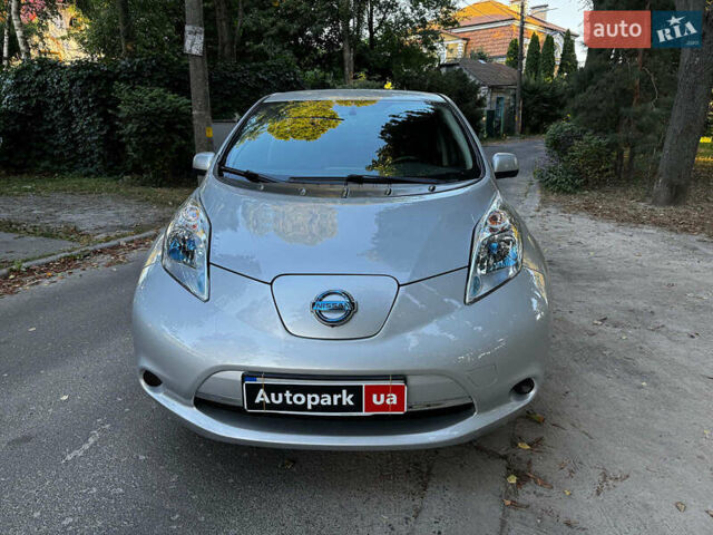 Серый Ниссан Лиф, объемом двигателя 0 л и пробегом 80 тыс. км за 10540 $, фото 1 на Automoto.ua