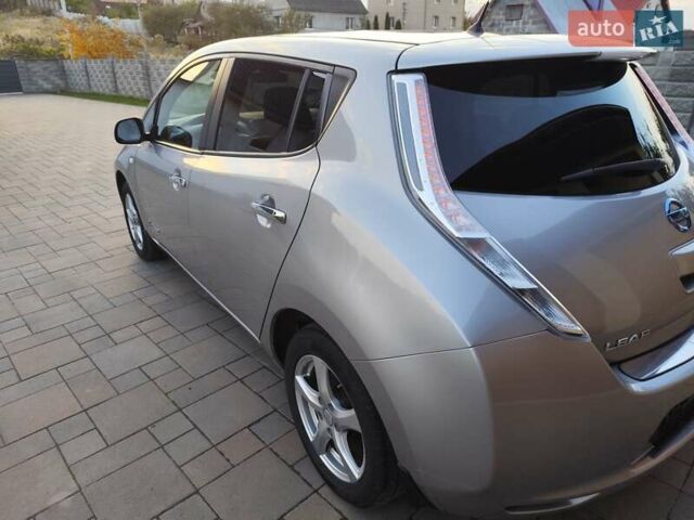 Серый Ниссан Лиф, объемом двигателя 0 л и пробегом 173 тыс. км за 7300 $, фото 6 на Automoto.ua