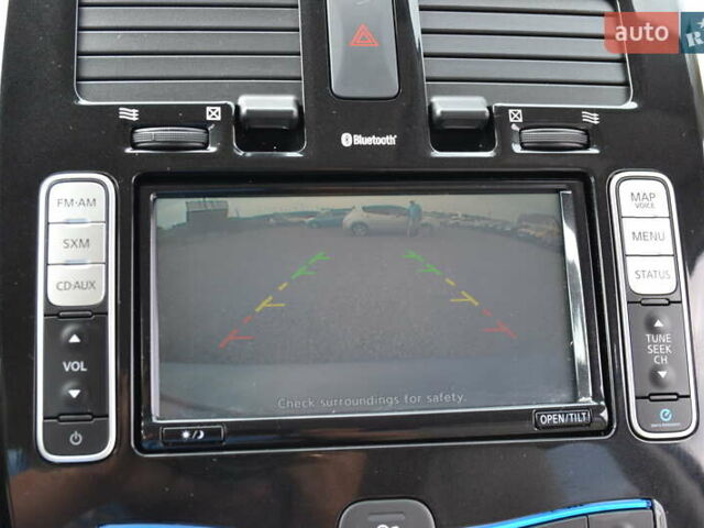 Серый Ниссан Лиф, объемом двигателя 0 л и пробегом 56 тыс. км за 8000 $, фото 23 на Automoto.ua