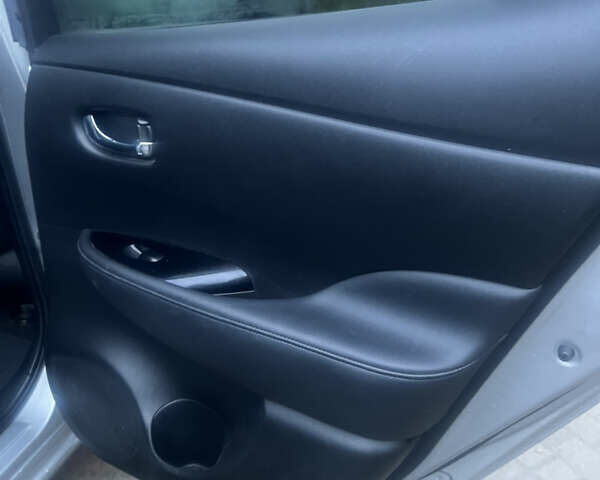 Серый Ниссан Лиф, объемом двигателя 0 л и пробегом 82 тыс. км за 7199 $, фото 27 на Automoto.ua