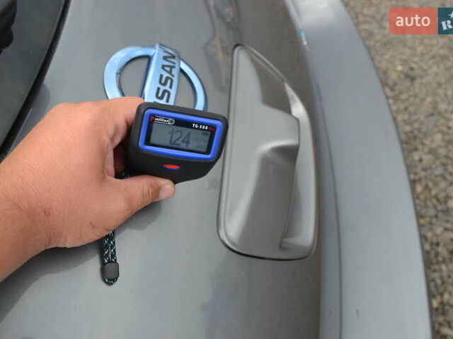 Серый Ниссан Лиф, объемом двигателя 0 л и пробегом 56 тыс. км за 8000 $, фото 30 на Automoto.ua