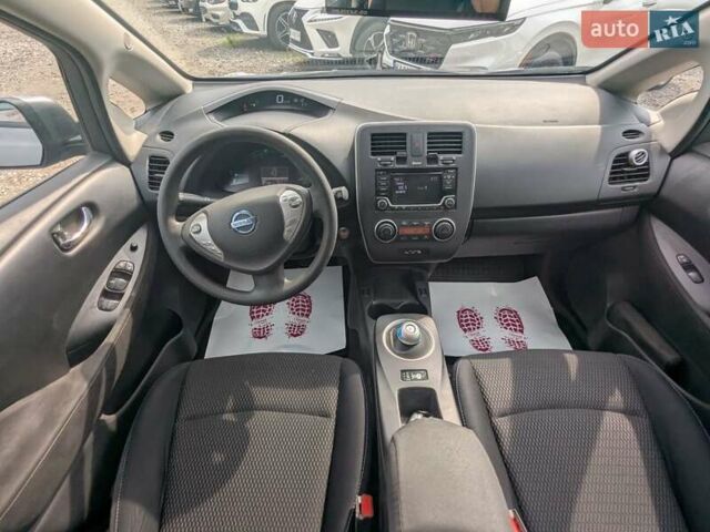 Серый Ниссан Лиф, объемом двигателя 0 л и пробегом 75 тыс. км за 8900 $, фото 20 на Automoto.ua