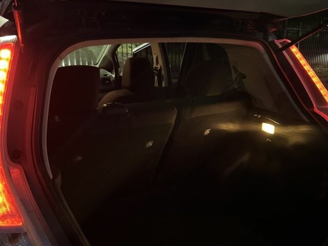 Серый Ниссан Лиф, объемом двигателя 0 л и пробегом 106 тыс. км за 7100 $, фото 9 на Automoto.ua