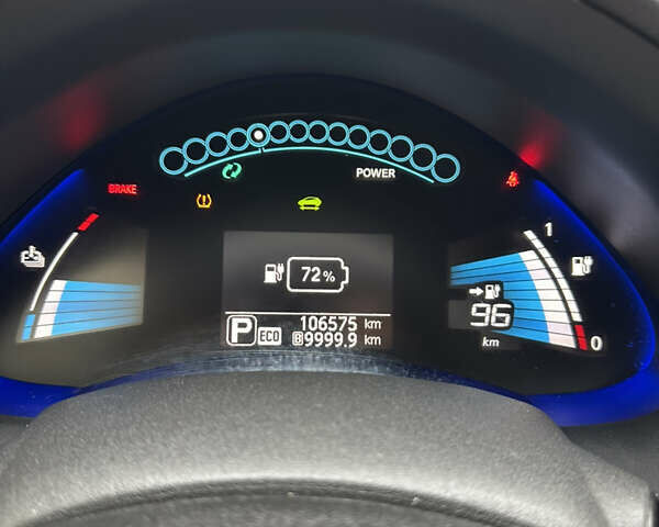 Сірий Ніссан Ліф, об'ємом двигуна 0 л та пробігом 106 тис. км за 8300 $, фото 3 на Automoto.ua