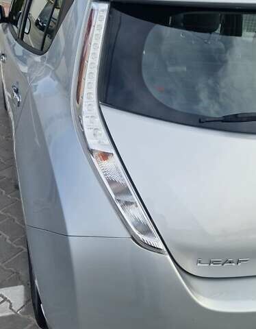 Серый Ниссан Лиф, объемом двигателя 0 л и пробегом 115 тыс. км за 7200 $, фото 11 на Automoto.ua