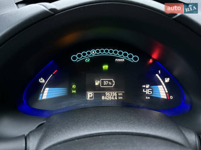 Серый Ниссан Лиф, объемом двигателя 0 л и пробегом 96 тыс. км за 7300 $, фото 8 на Automoto.ua