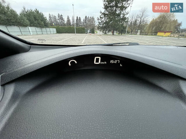 Серый Ниссан Лиф, объемом двигателя 0 л и пробегом 92 тыс. км за 8600 $, фото 63 на Automoto.ua