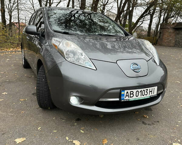 Сірий Ніссан Ліф, об'ємом двигуна 0 л та пробігом 106 тис. км за 8300 $, фото 31 на Automoto.ua