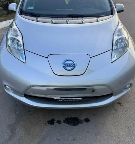 Ниссан Лиф 2016 в Харькове на Automoto.ua Серый Ниссан Лиф, объемом двигателя 0 л и пробегом 109 тыс. км за 7400 $, фото 7 на Automoto.ua