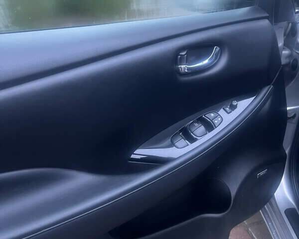 Серый Ниссан Лиф, объемом двигателя 0 л и пробегом 82 тыс. км за 7199 $, фото 13 на Automoto.ua