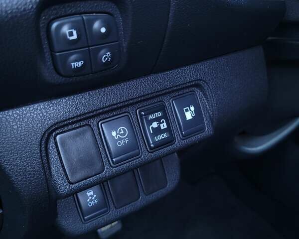 Сірий Ніссан Ліф, об'ємом двигуна 0 л та пробігом 89 тис. км за 8299 $, фото 6 на Automoto.ua