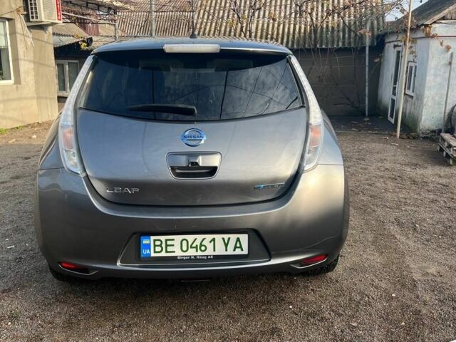 Серый Ниссан Лиф, объемом двигателя 0 л и пробегом 185 тыс. км за 6700 $, фото 2 на Automoto.ua