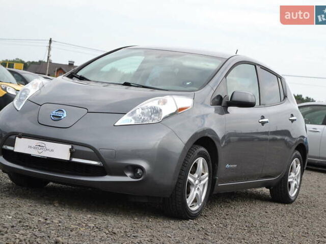 Серый Ниссан Лиф, объемом двигателя 0 л и пробегом 56 тыс. км за 8000 $, фото 1 на Automoto.ua