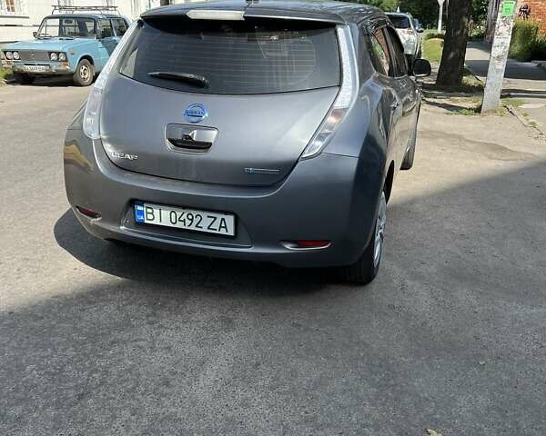 Серый Ниссан Лиф, объемом двигателя 0 л и пробегом 144 тыс. км за 12300 $, фото 2 на Automoto.ua