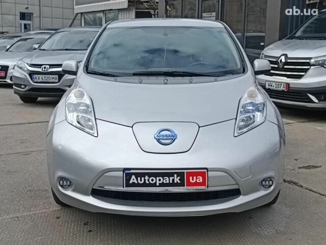 Серый Ниссан Лиф, объемом двигателя 0 л и пробегом 145 тыс. км за 6940 $, фото 1 на Automoto.ua